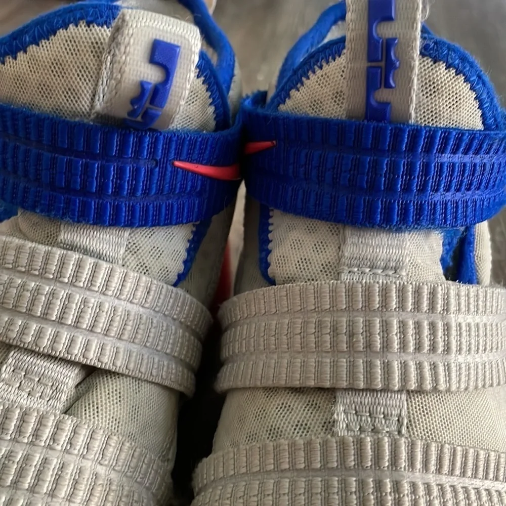 Nike throughout preowned tear